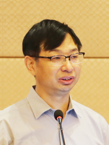 曾德华